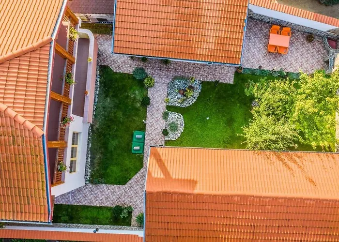 Konukevi бумеранг 3*